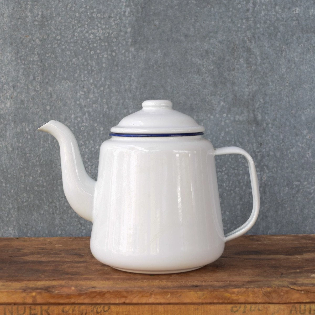 Falcon Enamelware Falcon Enamel Tea Pot 1.5 Litres