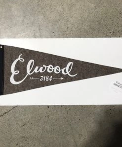 Scout Pennant Elwood In Dark Grey And Black