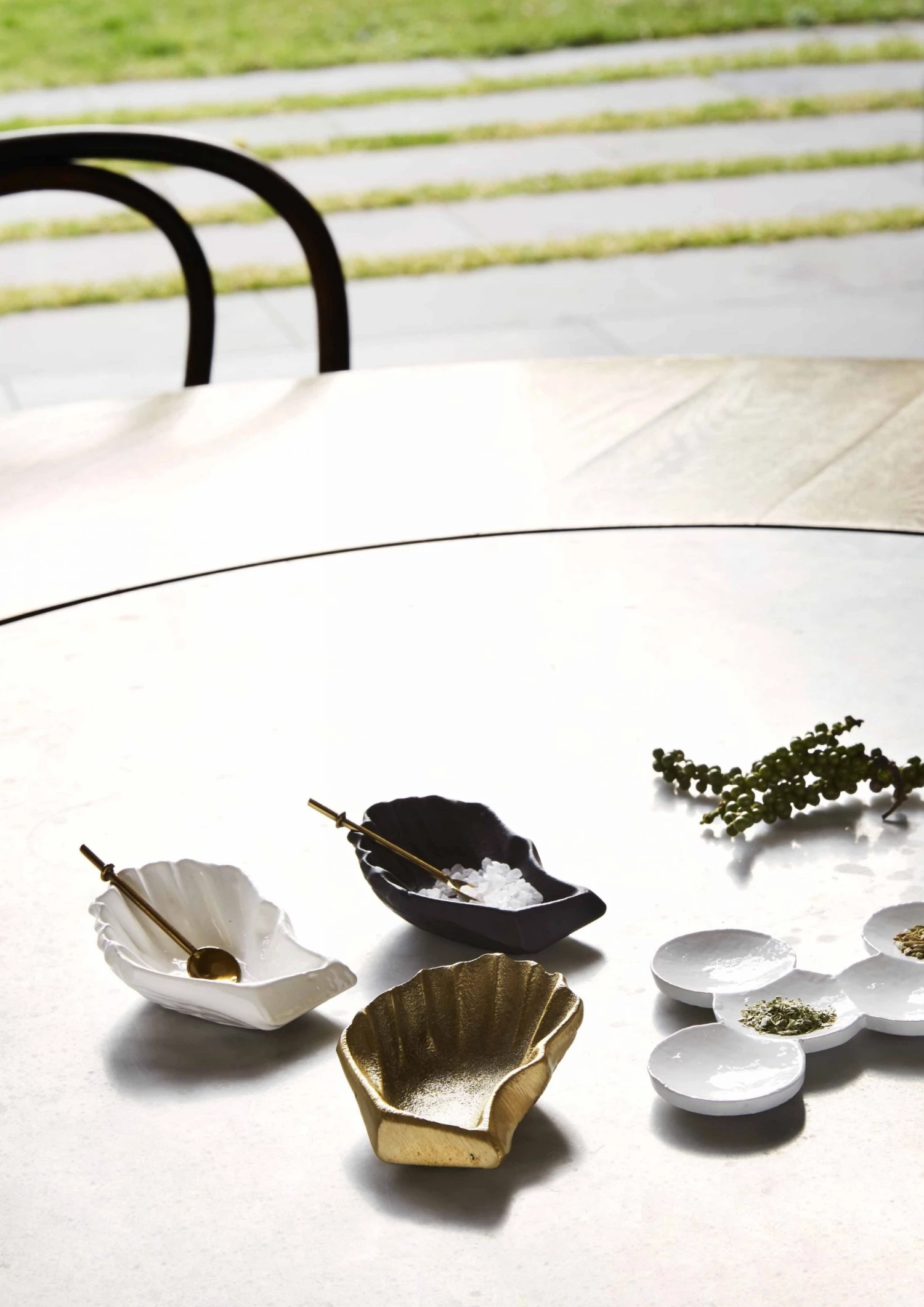 Marble Basic Oyster Spice Vessel Gifts