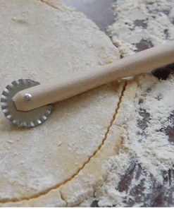 Scout Classic Beech Pastry Wheel